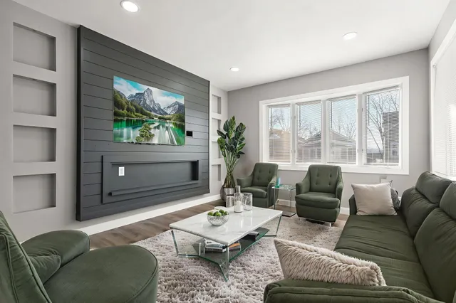 $2,250 | 1231 Lakeview Avenue, Whiting, IN 46394