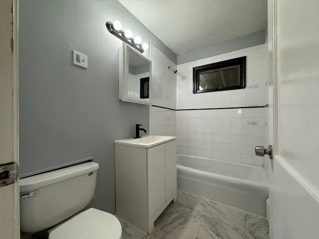 $2,200 | 5 Lucie Avenue, East Freetown, MA 02717