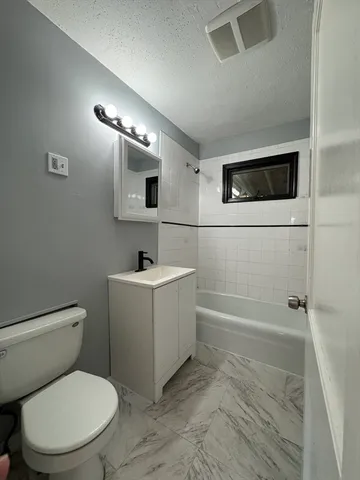 $2,200 | 5 Lucie Avenue, East Freetown, MA 02717