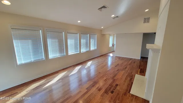 $1,490 | 115 Imperial Drive, Unit 201, East Stroudsburg, PA 18302