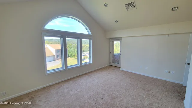 $1,560 | 115 Imperial Drive, Unit 201, East Stroudsburg, PA 18302