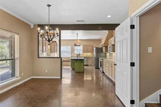 $2,466,000 | 1875 County Road 100, Purmela, TX 76566