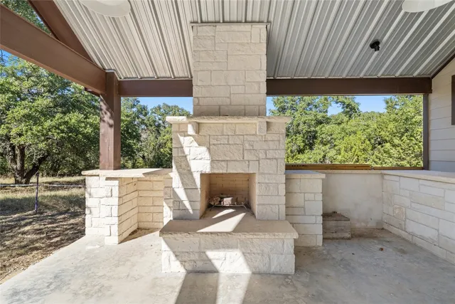 $2,466,000 | 1875 County Road 100, Purmela, TX 76566