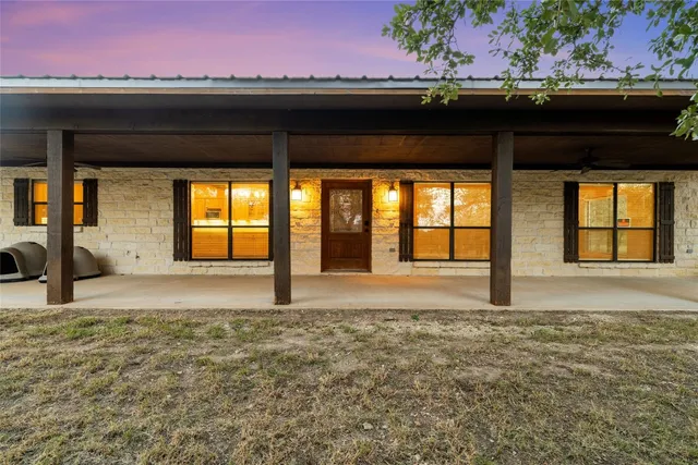$2,466,000 | 1875 County Road 100, Purmela, TX 76566