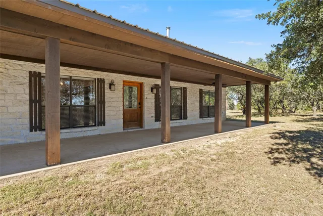 $2,466,000 | 1875 County Road 100, Purmela, TX 76566