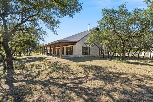 $2,466,000 | 1875 County Road 100, Purmela, TX 76566