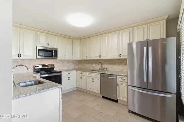 $420,000 | 22 D Carnation Drive, Lakewood, NJ 08701