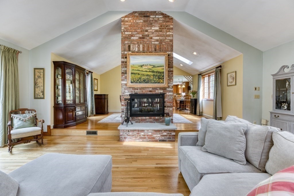 29 Howlett Street Topsfield, MA 01983 - Photo 16 of 36 Gallery Image 16