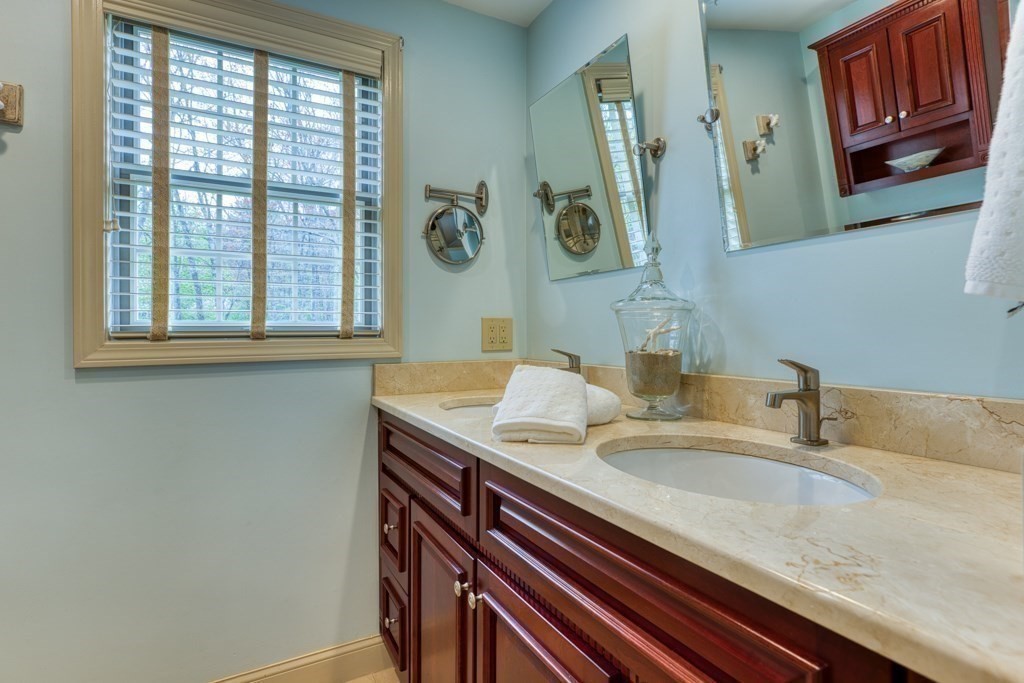 29 Howlett Street Topsfield, MA 01983 - Photo 21 of 36 Gallery Image 21
