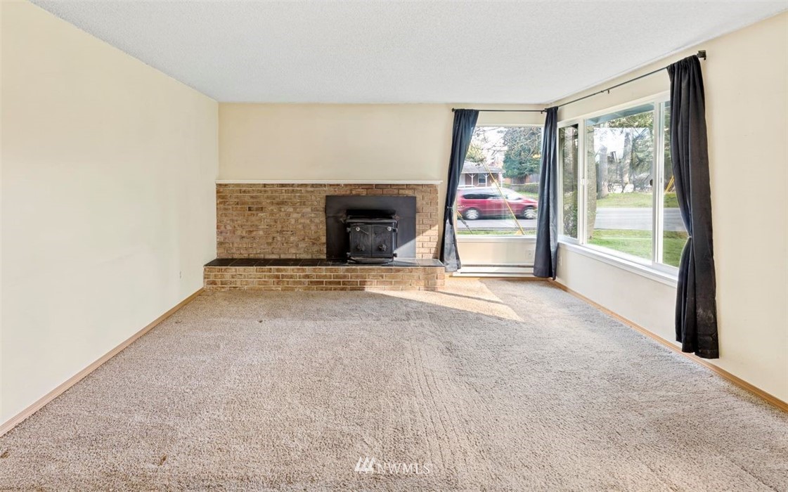 4822 Brasch Road Southeast Port Orchard, WA 98367 - Photo 9 of 22 Gallery Image 9