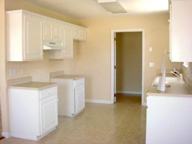 720 East Darby Road Taylors, SC 29687 - Photo 4 of 9 Gallery Image 4