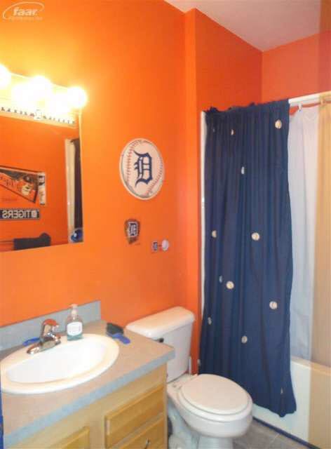 1449 North Oak Road Davison, MI 48423 - Photo 23 of 28 20375745-22.JPG