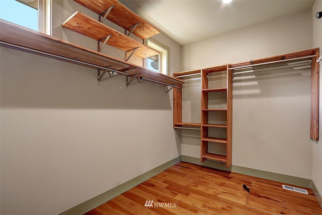 16912 Talbot Road Edmonds, WA 98026 - Photo 17 of 40 a view of an empty walk in closet