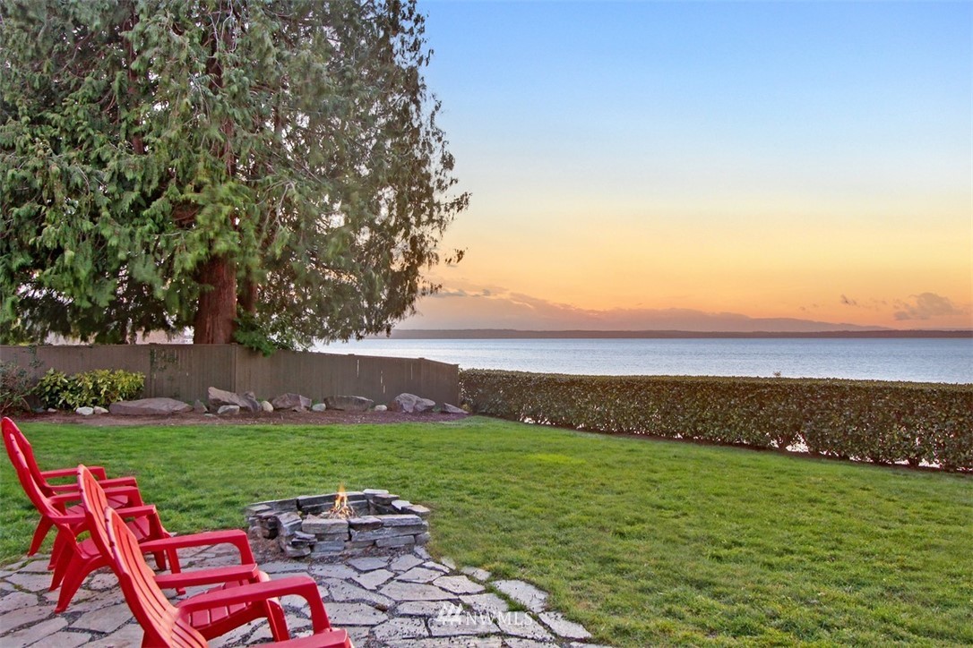16912 Talbot Road Edmonds, WA 98026 - Photo 30 of 40 a view of a table and chairs in the garden