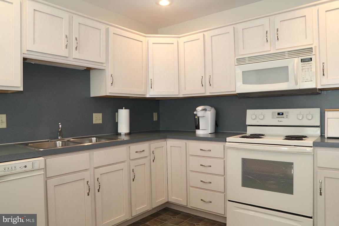 86 Spring Street Mountville, PA 17554 - Photo 8 of 19 Gallery Image 8