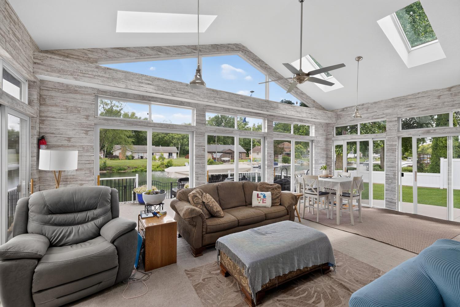 68271 Eagle Lake Road Edwardsburg, MI 49112 - Photo 4 of 6 68271 Eagle Lake Rd-large-017-017-Sunroo