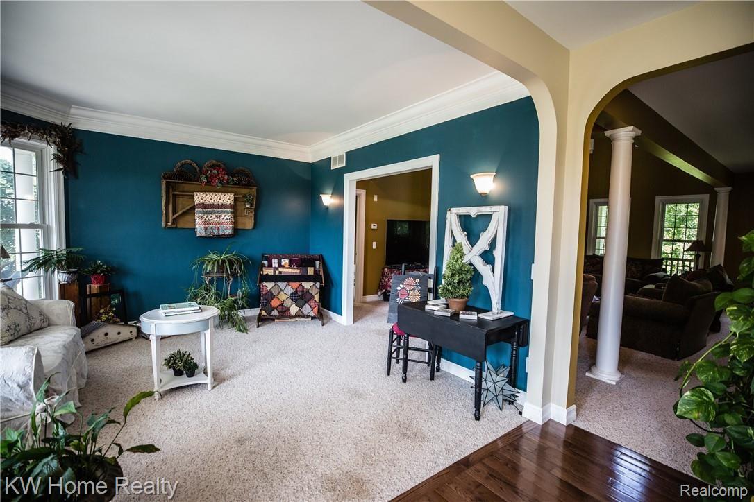 12988 Hummingbird Ridge Davisburg, MI 48350 - Photo 12 of 55 Sitting area