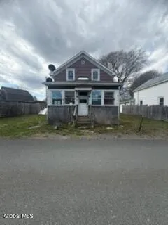 $50,000 | 26 Water Street, Hoosick Falls, NY 12090