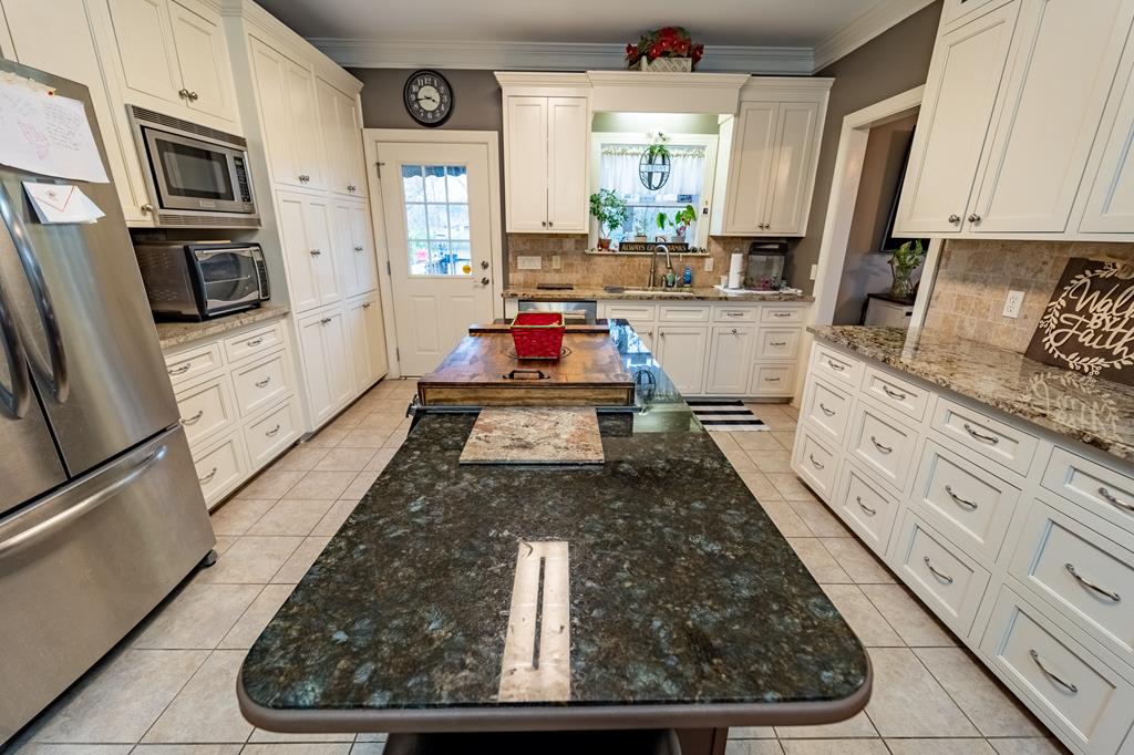 1381 Faulk Road Dothan, AL 36301 - Photo 7 of 34