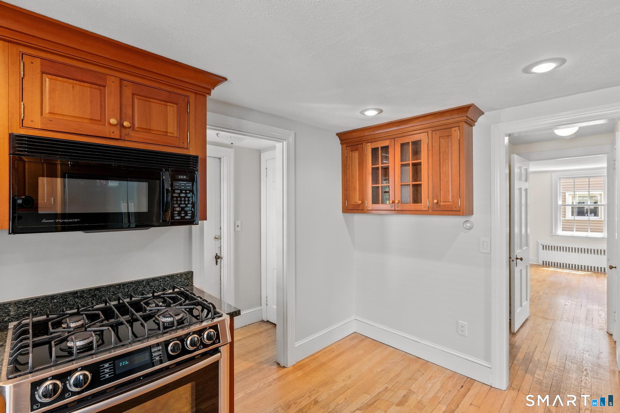 12 Cobbs Road West Hartford, CT 06107 - Photo 11 of 39