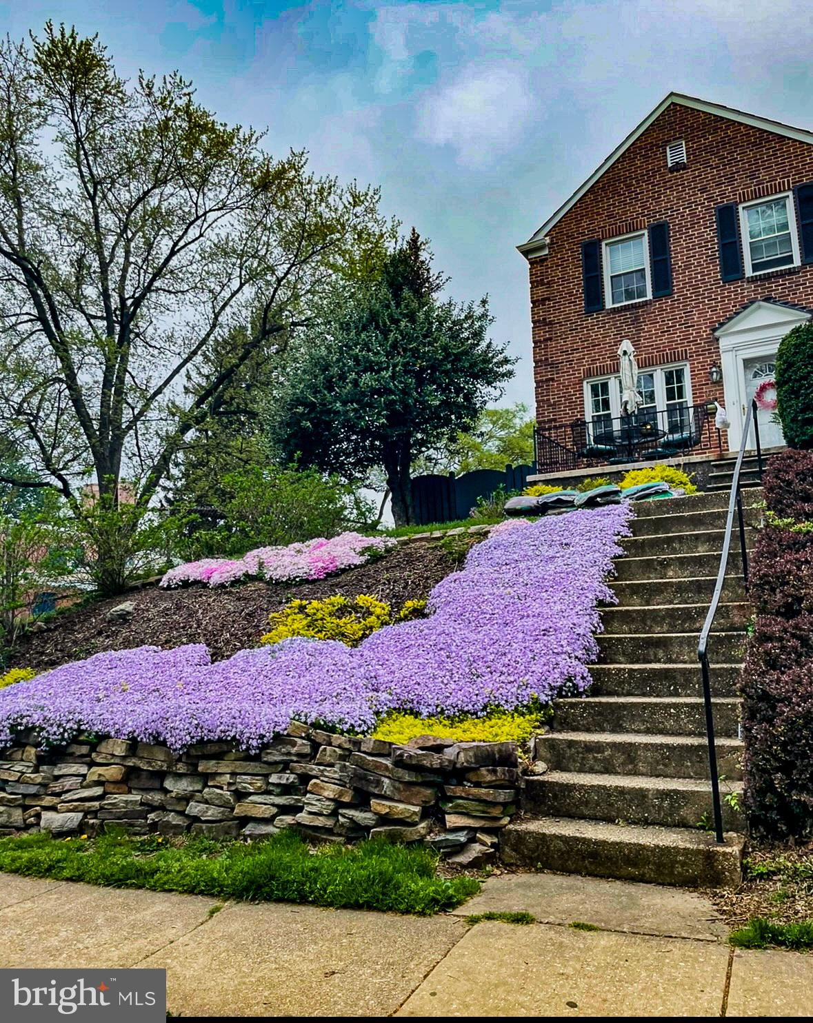 330 Dumbarton Road Baltimore, MD 21212 - Photo 29 of 29 a view of front of houses with yard