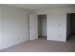 128-24 Mammoth Road, Unit 24 Hooksett, NH 03106 - Photo 4 of 5