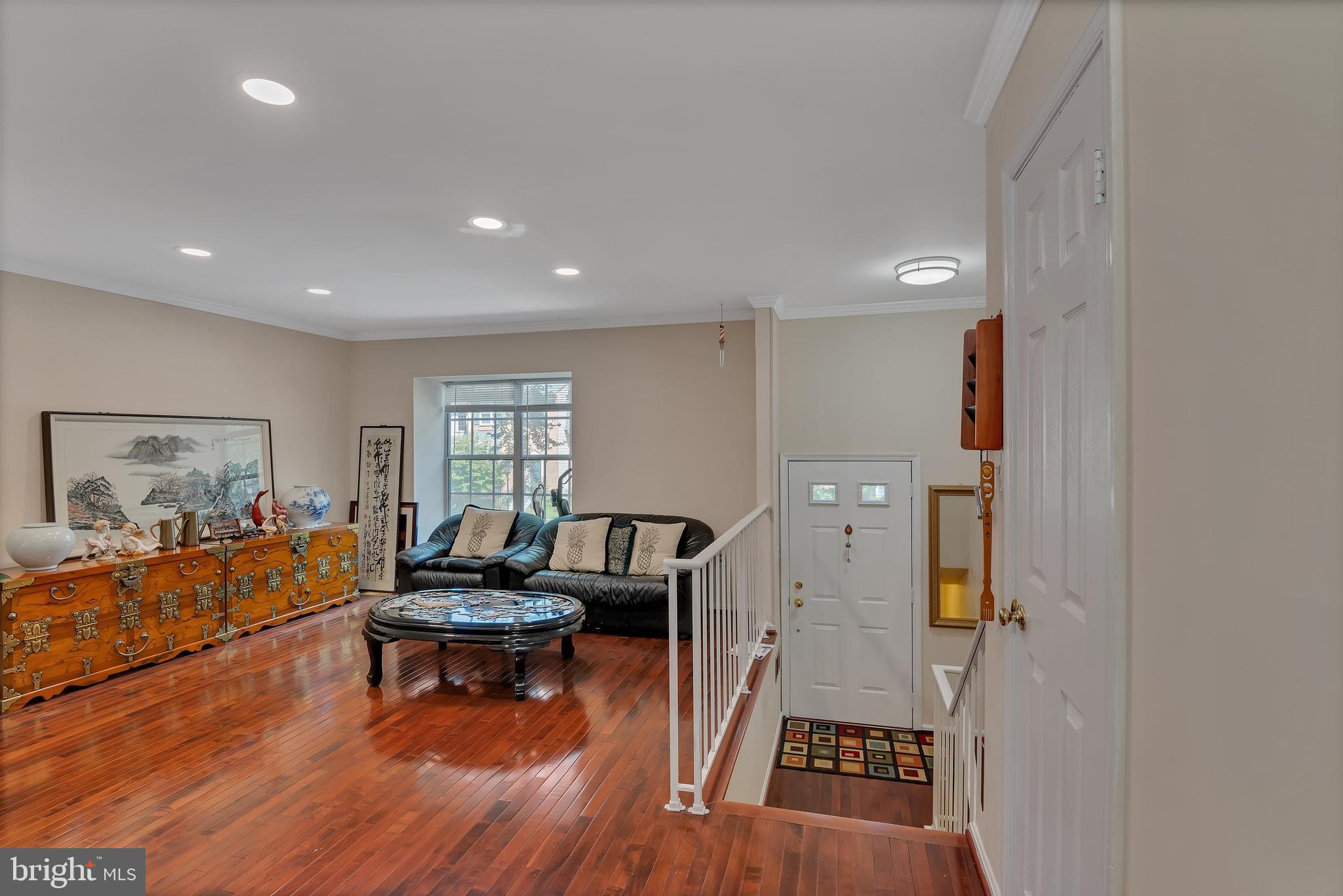 6140 Willowick Lane Springfield, VA 22152 - Photo 3 of 31 Gallery Image 3