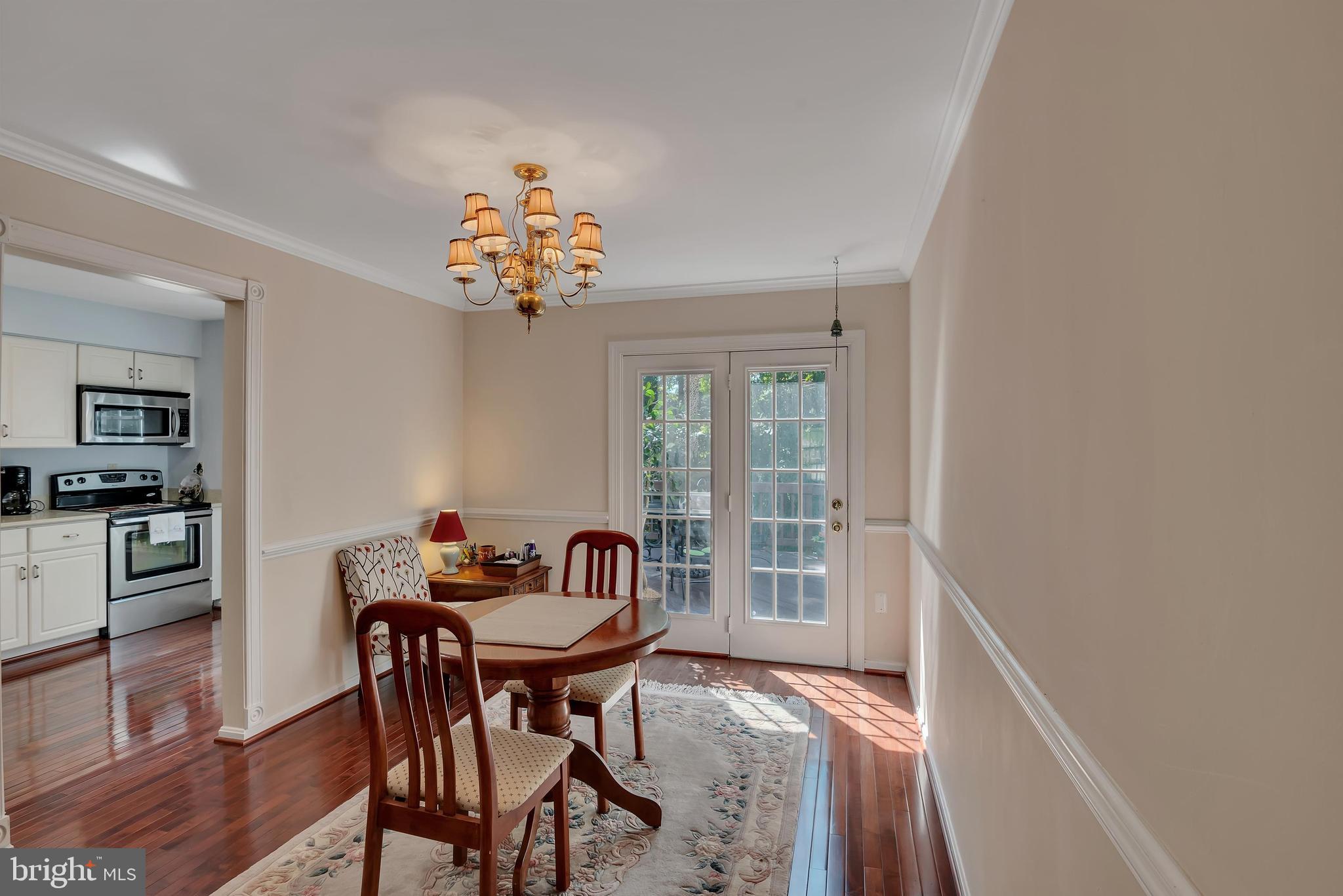 6140 Willowick Lane Springfield, VA 22152 - Photo 4 of 31 Gallery Image 4