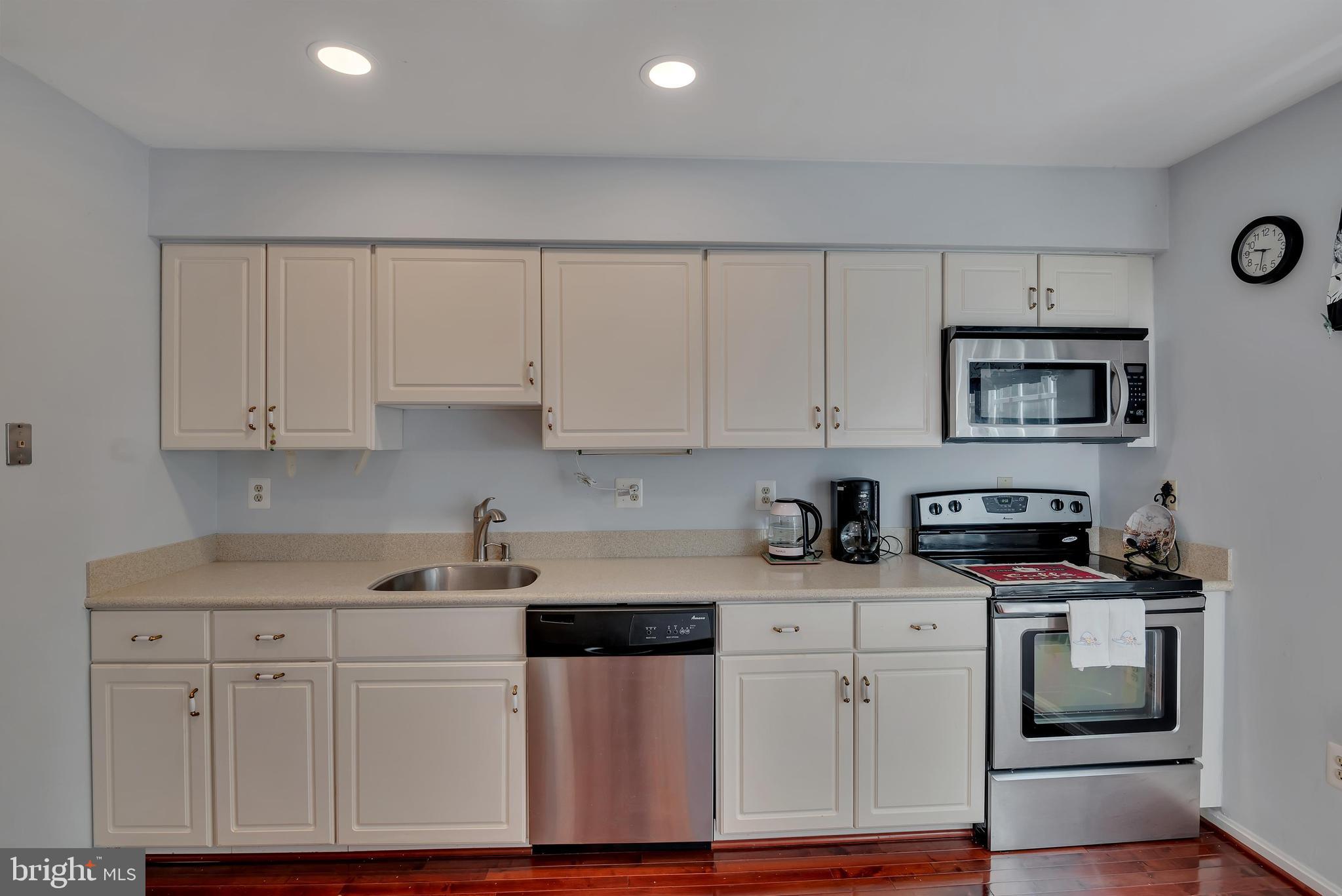 6140 Willowick Lane Springfield, VA 22152 - Photo 8 of 31 Gallery Image 8