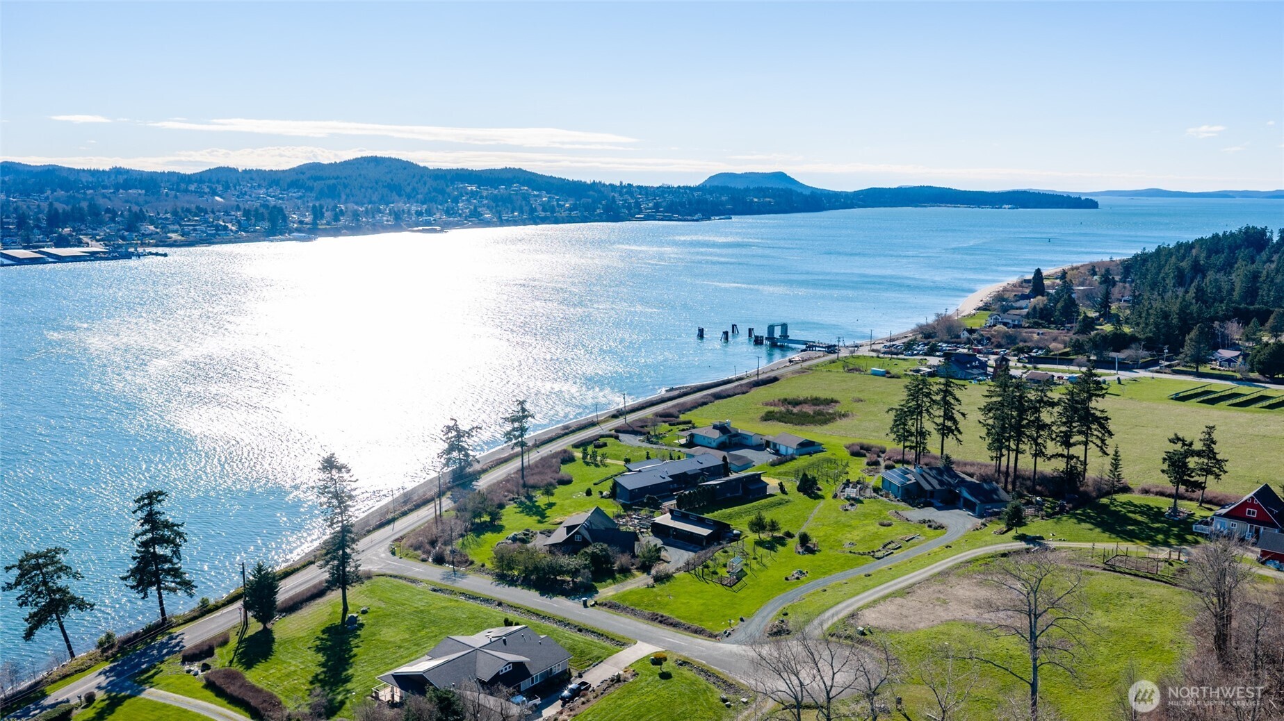 6117 South Shore Road Anacortes, WA 98221 - Photo 6 of 7