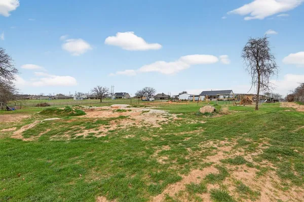 $364,900 | 2225 West J E Woody Road, Springtown, TX 76082