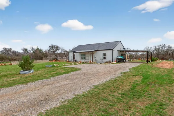 $364,900 | 2225 West J E Woody Road, Springtown, TX 76082