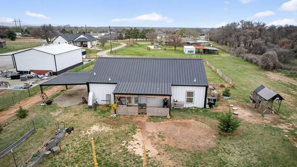 $364,900 | 2225 West J E Woody Road, Springtown, TX 76082