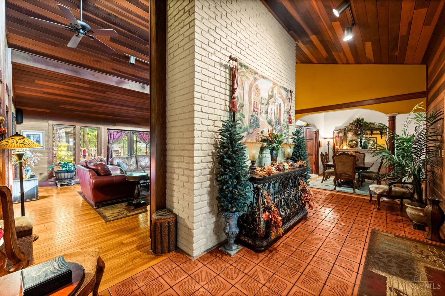 3366 Wagner Road Cincinnati, OH 45245 - Photo 15 of 96 Gallery Image 15