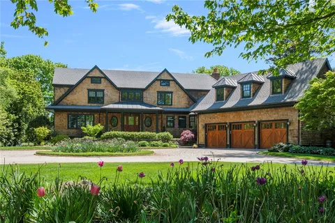 $4,500,000 | 136 Adams Point Road, Barrington, RI 02806