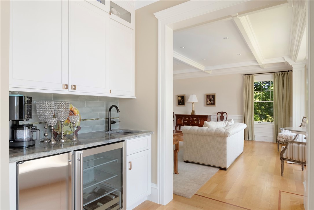 136 Adams Point Road Barrington, RI 02806 - Photo 12 of 41