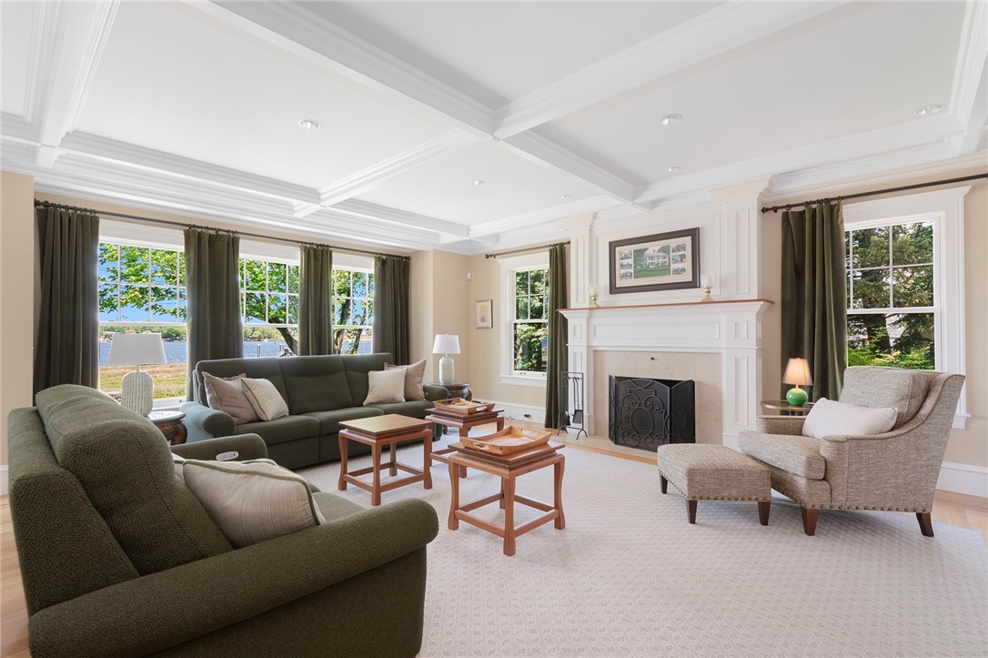 136 Adams Point Road Barrington, RI 02806 - Photo 13 of 41