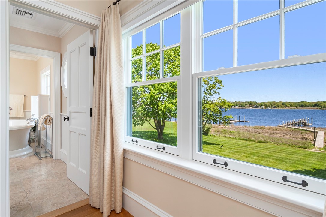 136 Adams Point Road Barrington, RI 02806 - Photo 27 of 41