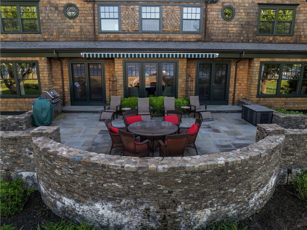 136 Adams Point Road Barrington, RI 02806 - Photo 8 of 41