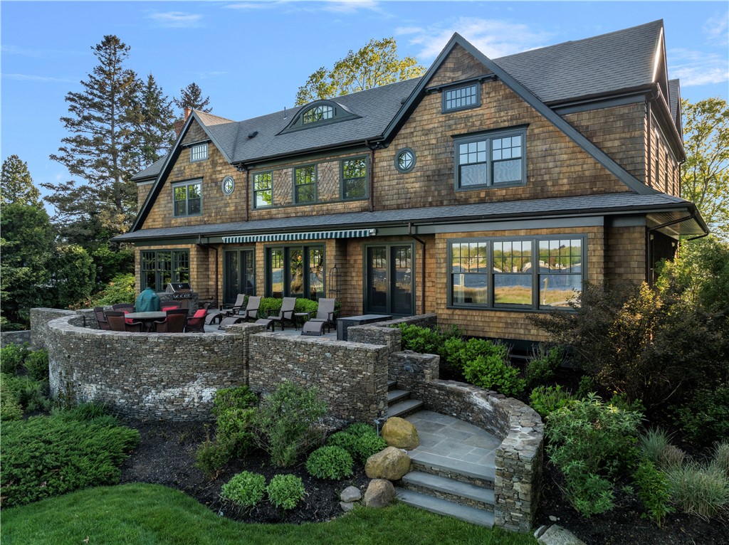 136 Adams Point Road Barrington, RI 02806 - Photo 9 of 41