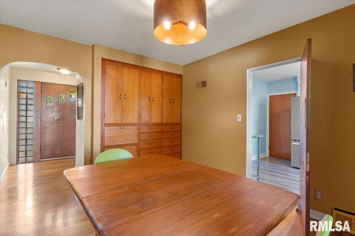 1555 West Edwards Street Springfield, IL 62704 - Photo 13 of 30 Gallery Image 13