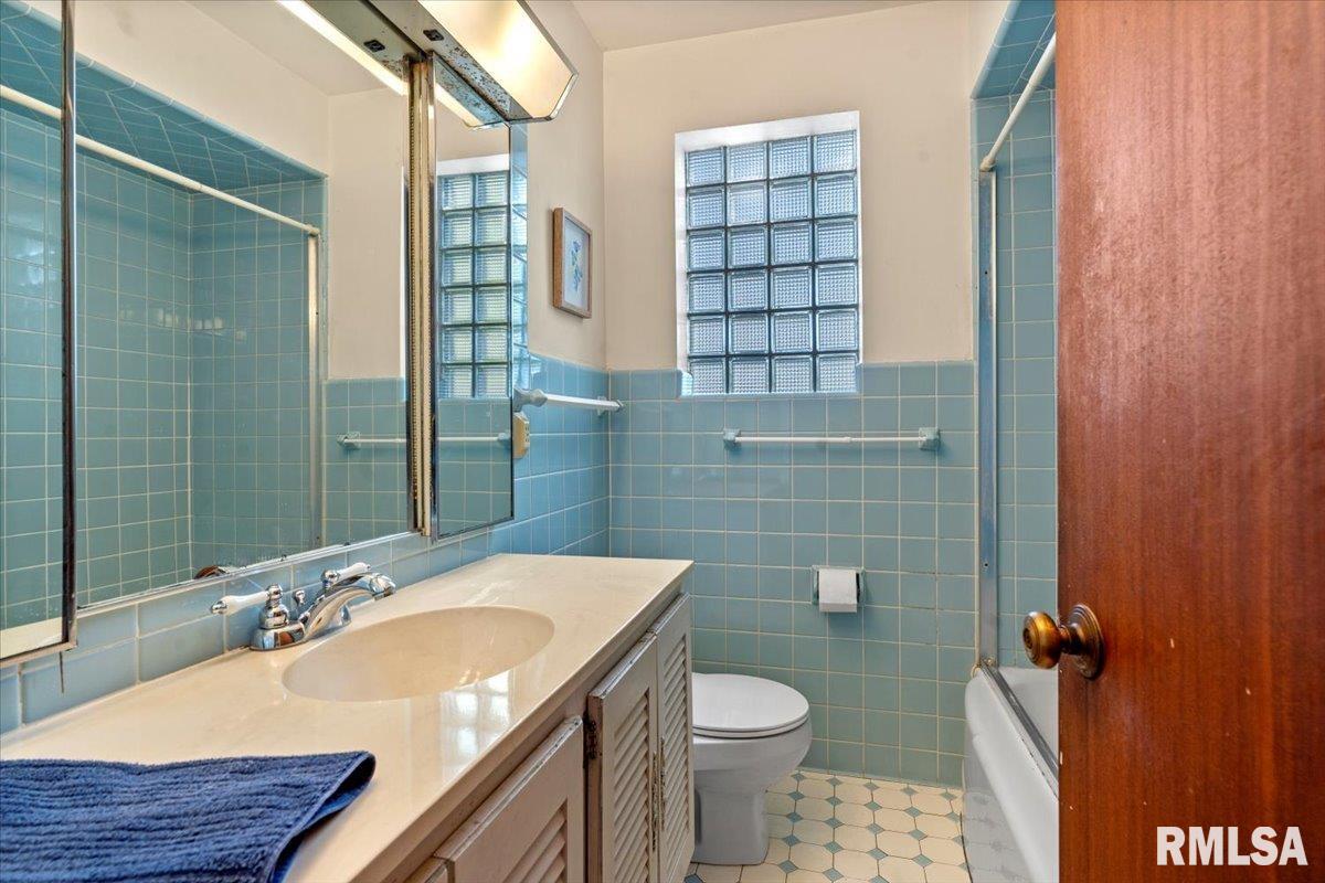 1555 West Edwards Street Springfield, IL 62704 - Photo 14 of 30 Gallery Image 14