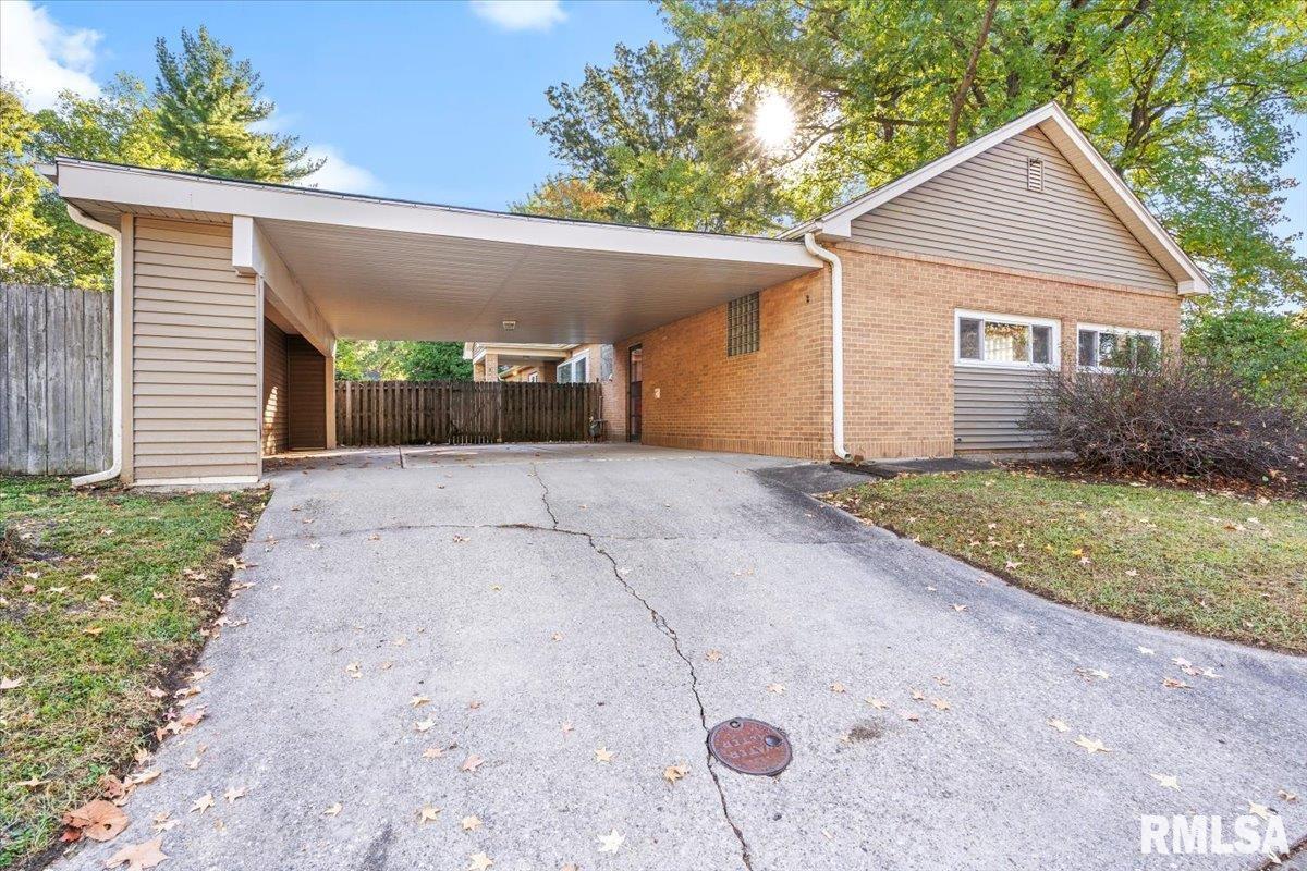 1555 West Edwards Street Springfield, IL 62704 - Photo 28 of 30 Gallery Image 28