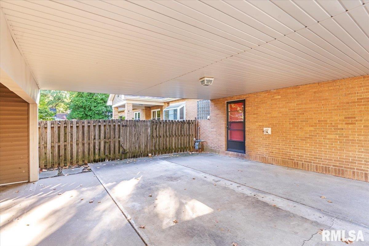 1555 West Edwards Street Springfield, IL 62704 - Photo 29 of 30 Gallery Image 29