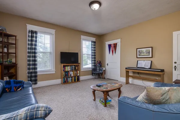 $1,700 | 291 B Newman Avenue, Harrisonburg, VA 22801
