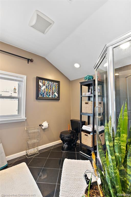 423 West 12 Mile Road Royal Oak, MI 48073 - Photo 39 of 42 423 W 12 Mile Interior-27.jpg