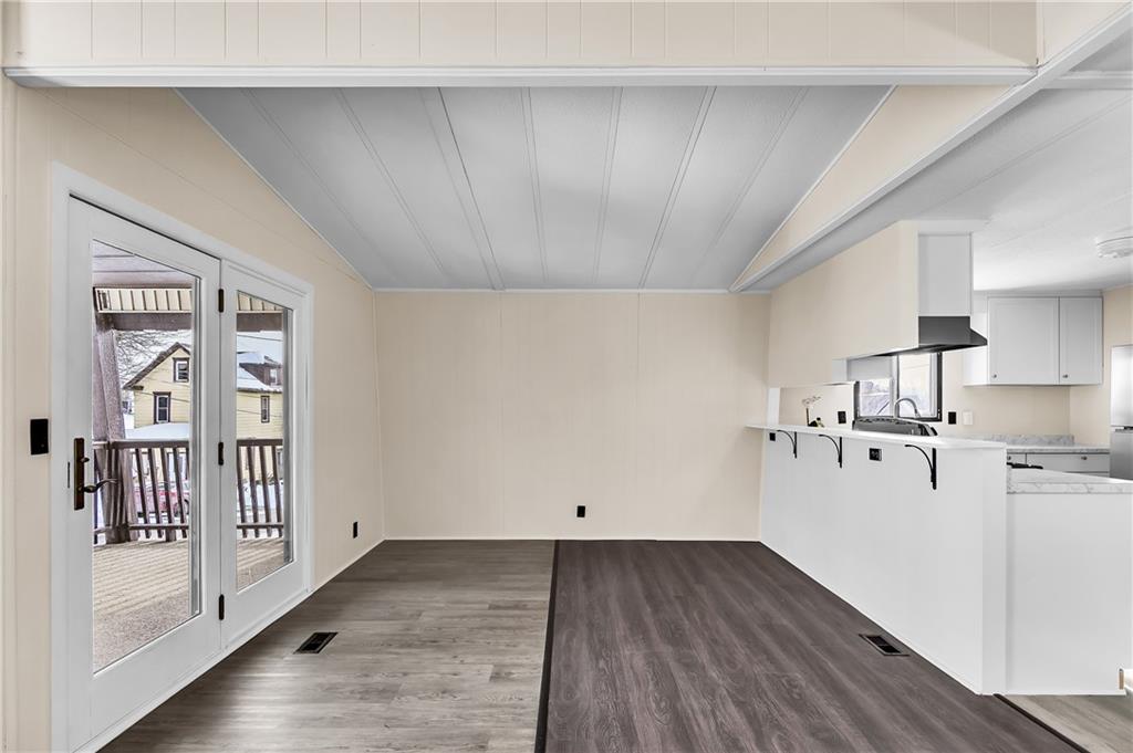 861 Walnut Street Rochester, PA 15074 - Photo 3 of 22