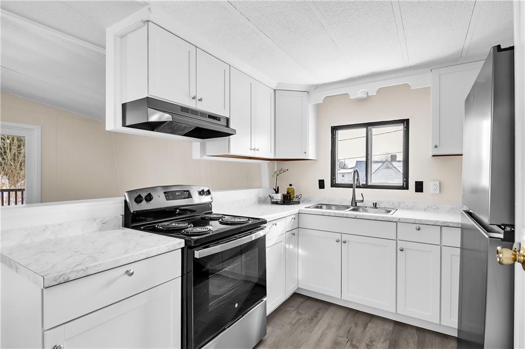 861 Walnut Street Rochester, PA 15074 - Photo 5 of 22