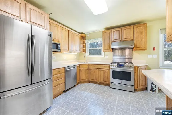 $1,100,000 | 11 Sunset Road, Demarest, NJ 07627
