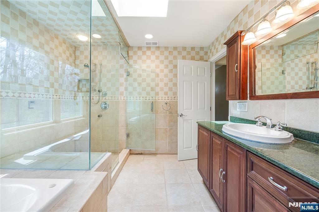 11 Sunset Road Demarest, NJ 07627 - Photo 20 of 44